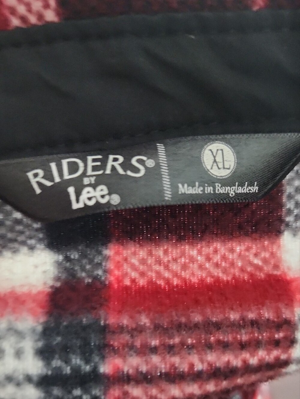 Riders By Lee Women's Soft Red and Black Plaid Button-Up Shirt Flannel - Picture 9 of 9